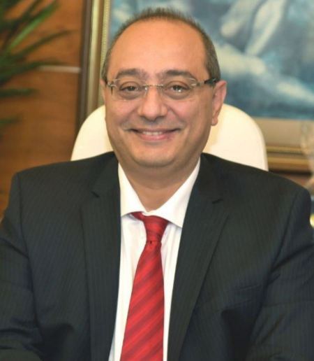 بعد أن تعرض لصعقة كهربائية: عامل مطعم يقدم دعوى قضائية مطالبًا بتعويض مالي